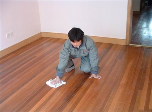 合肥保潔公司教你地板日常保養(yǎng)具體方面 